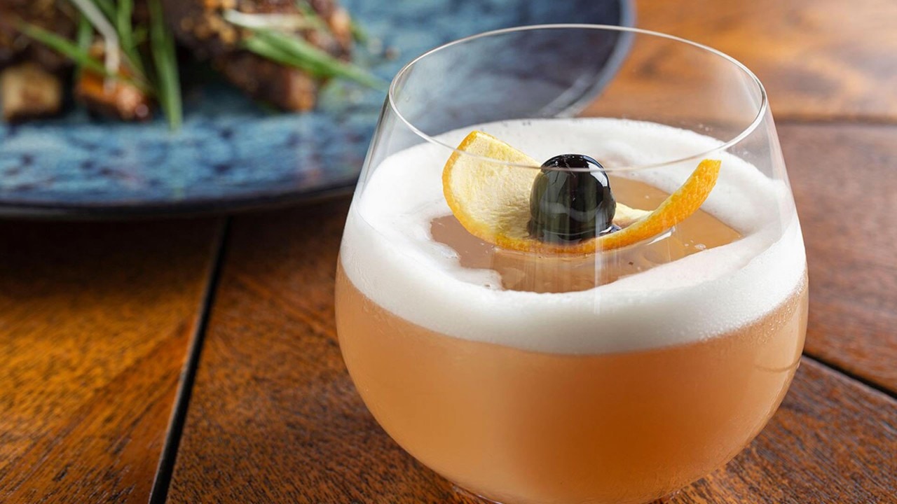 Garden of Eden, a cocktail infused with black tea at Spago, the best bars in Singapore