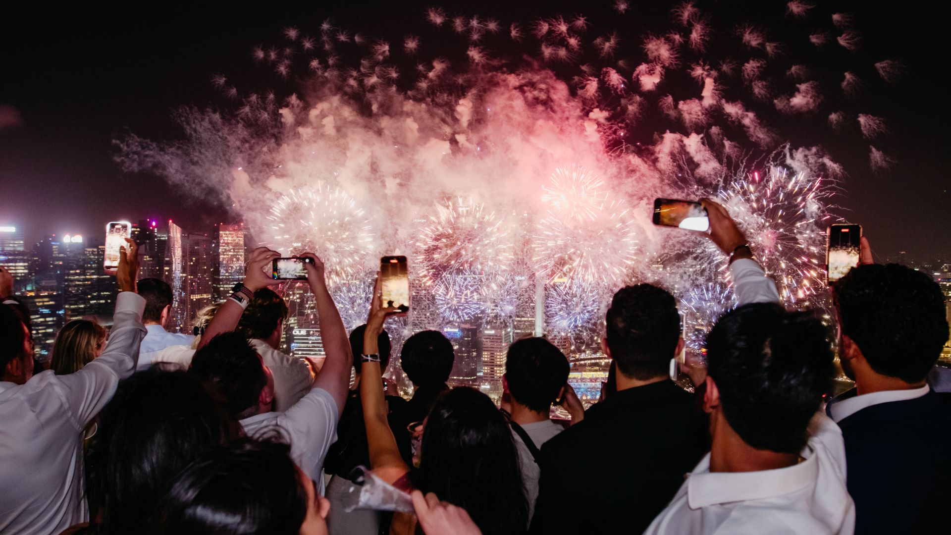 Stunning New Year's Eve fireworks display at SkyPark Observation Deck