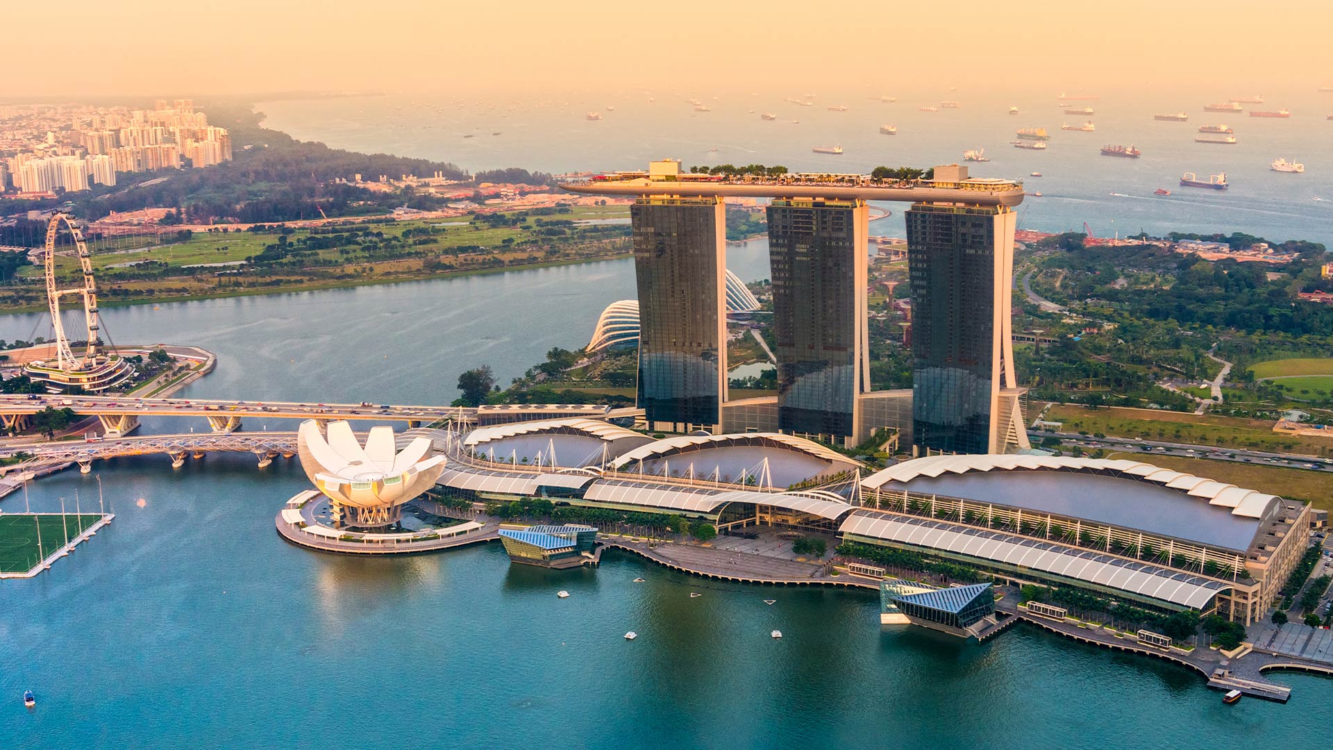 Ariel view of Marina Bay, with many top instagrammable spots in Singapore