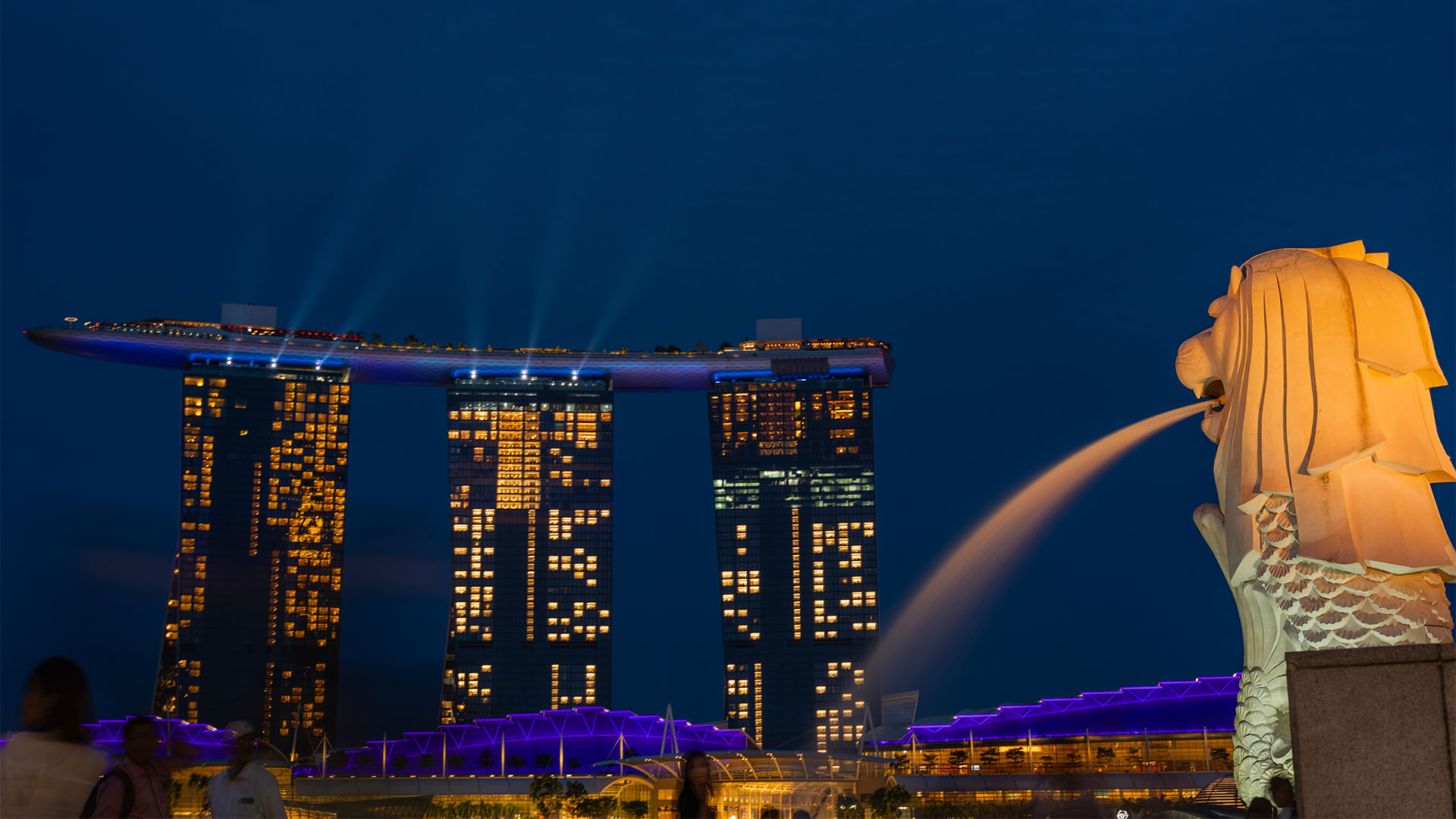 Merlion Statue and Marina Bay Sands, two of Singapore's most iconic landmarks