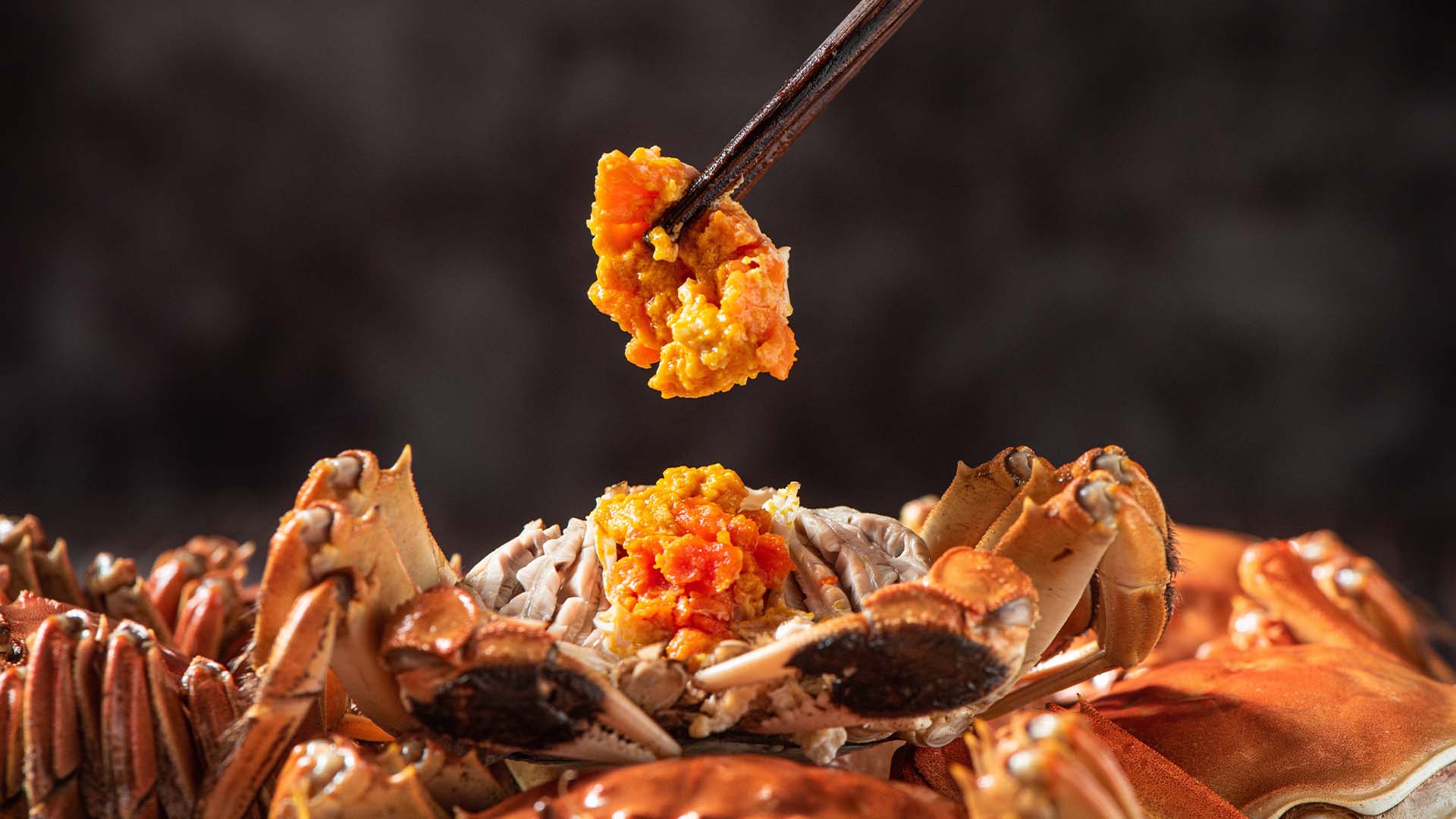 Golden roe from hairy crab sourced in Shanghai, served at one of the best hairy crab restaurants in Singapore