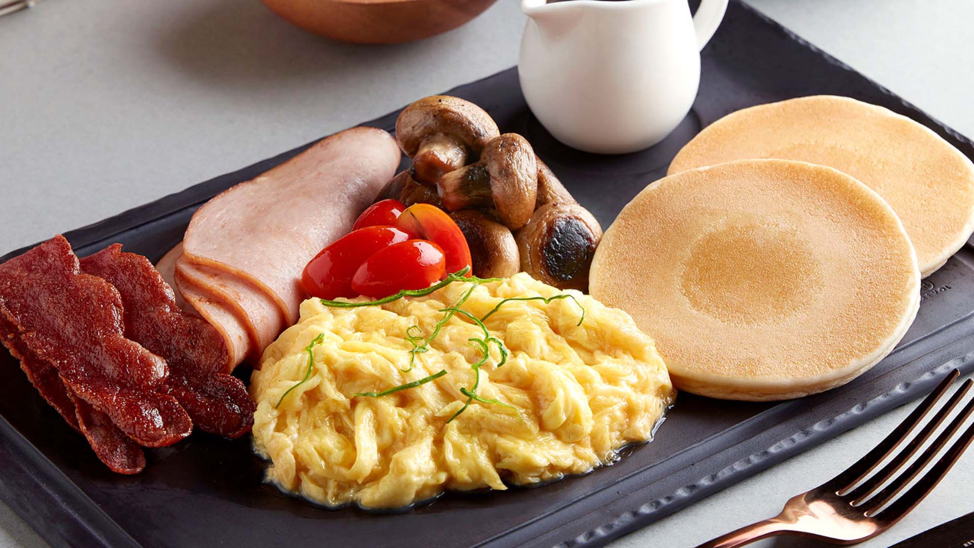 Pancakes with bacon and eggs platter from Beanstro, a halal cafe in Singapore 