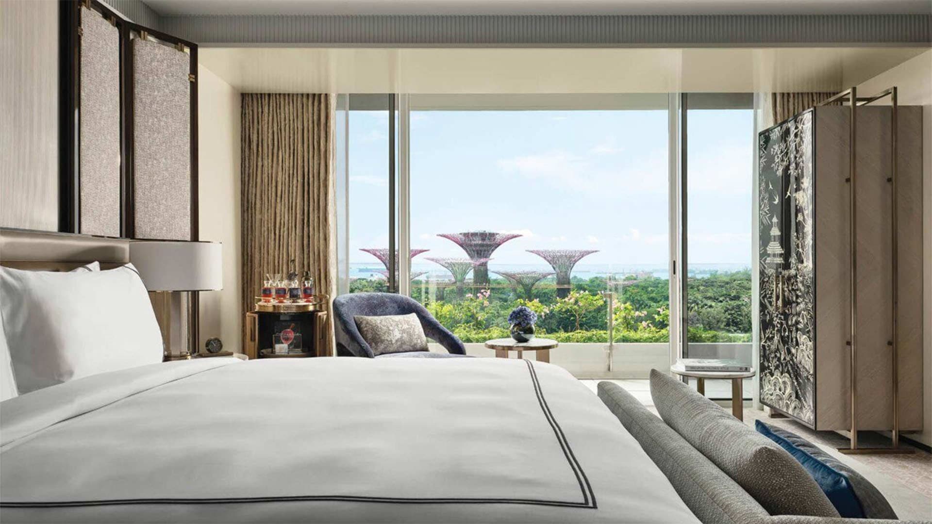 Gift Dad a relaxing stay at Singapore's top luxury hotel