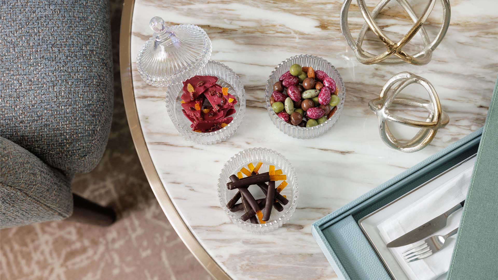 24-Hour In-Room Dining Services | Marina Bay Sands