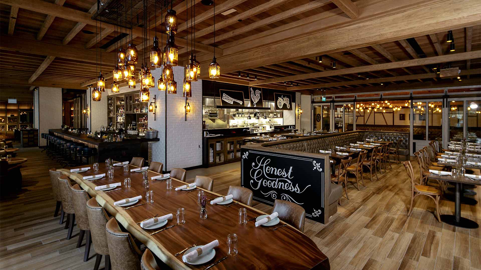 Dining hall at Yardbird, a restaurant at Marina Bay Sands to hold private events and meetings in Singapore