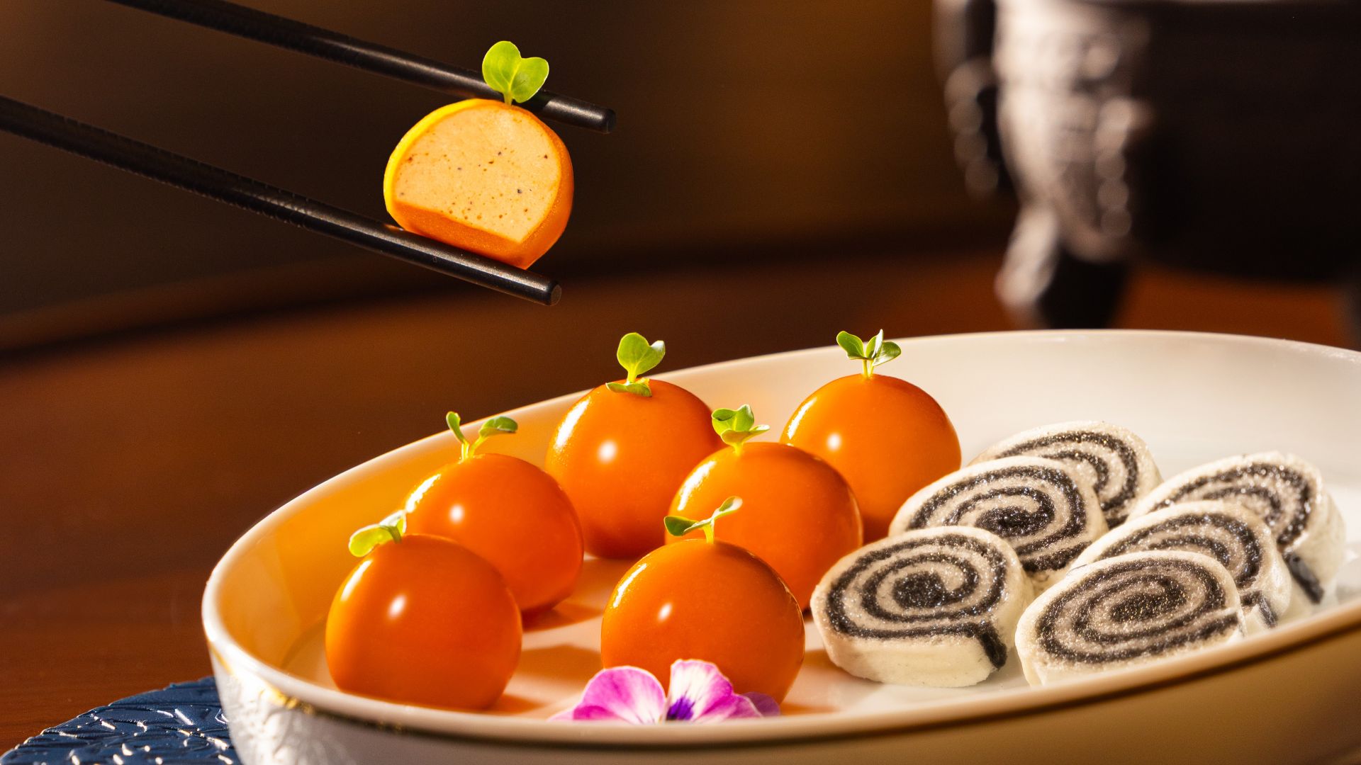 Foie Gras & Kumquats with Mantou Chips