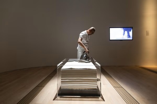 Ink Feeding 20150506 by Zhang Yu (2018)