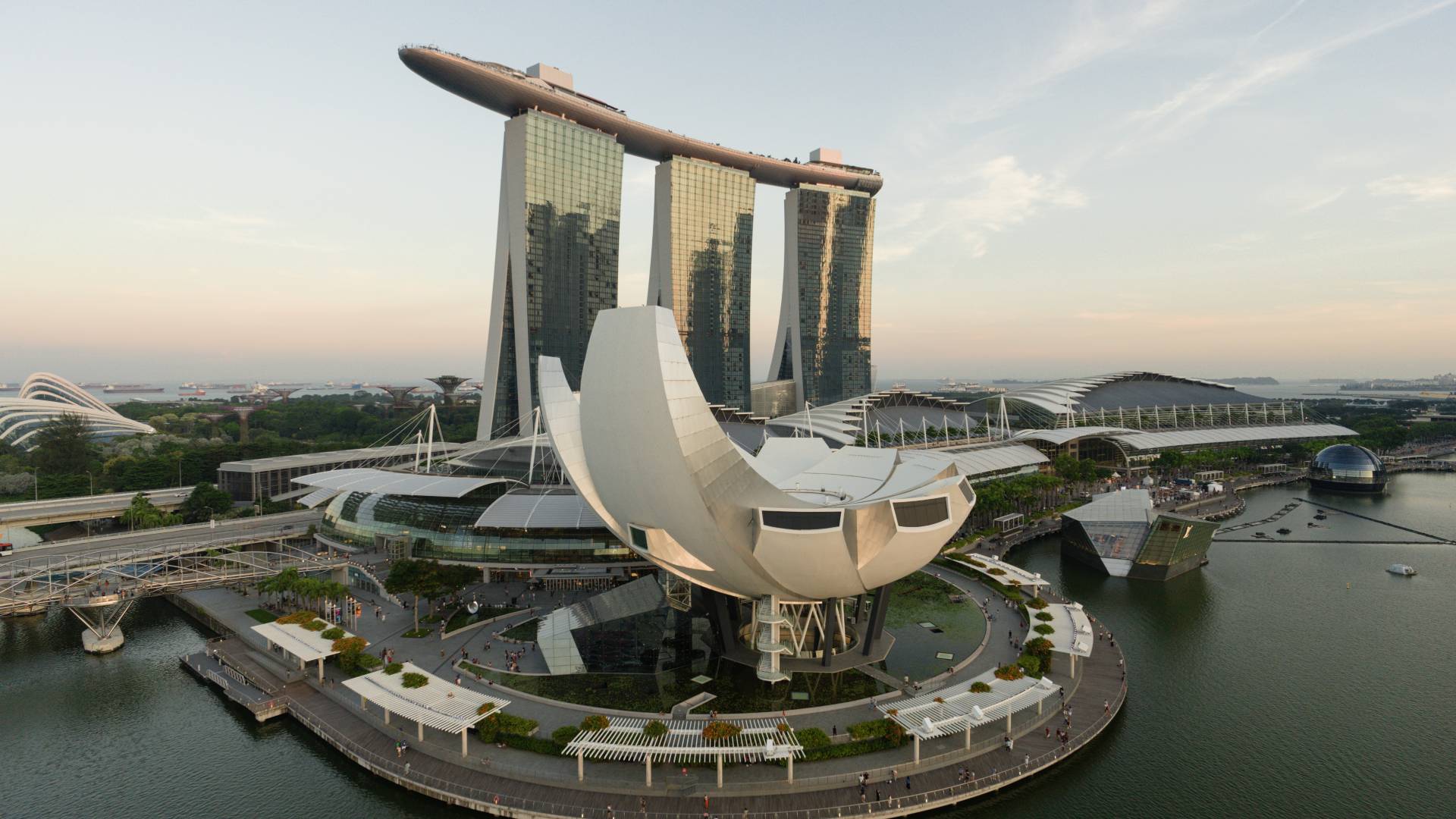 Marina Bay Sands, Attractions Access