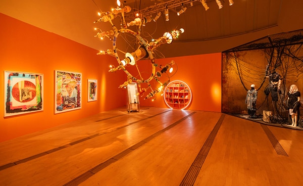 Chapter 4 - Silk, Spice, a Punk Paradise