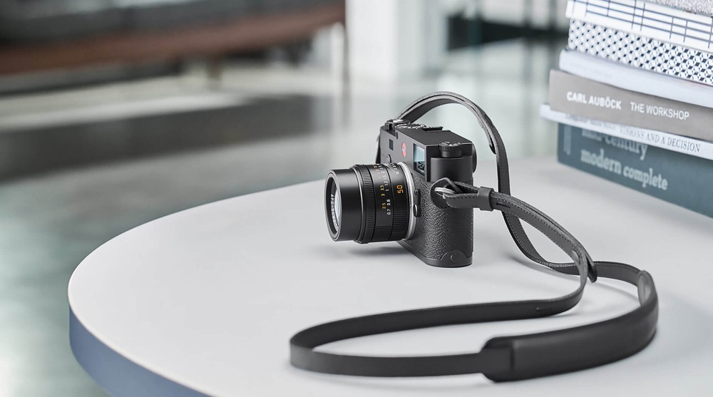 Camera, a perfect Christmas gift by Leica Camera