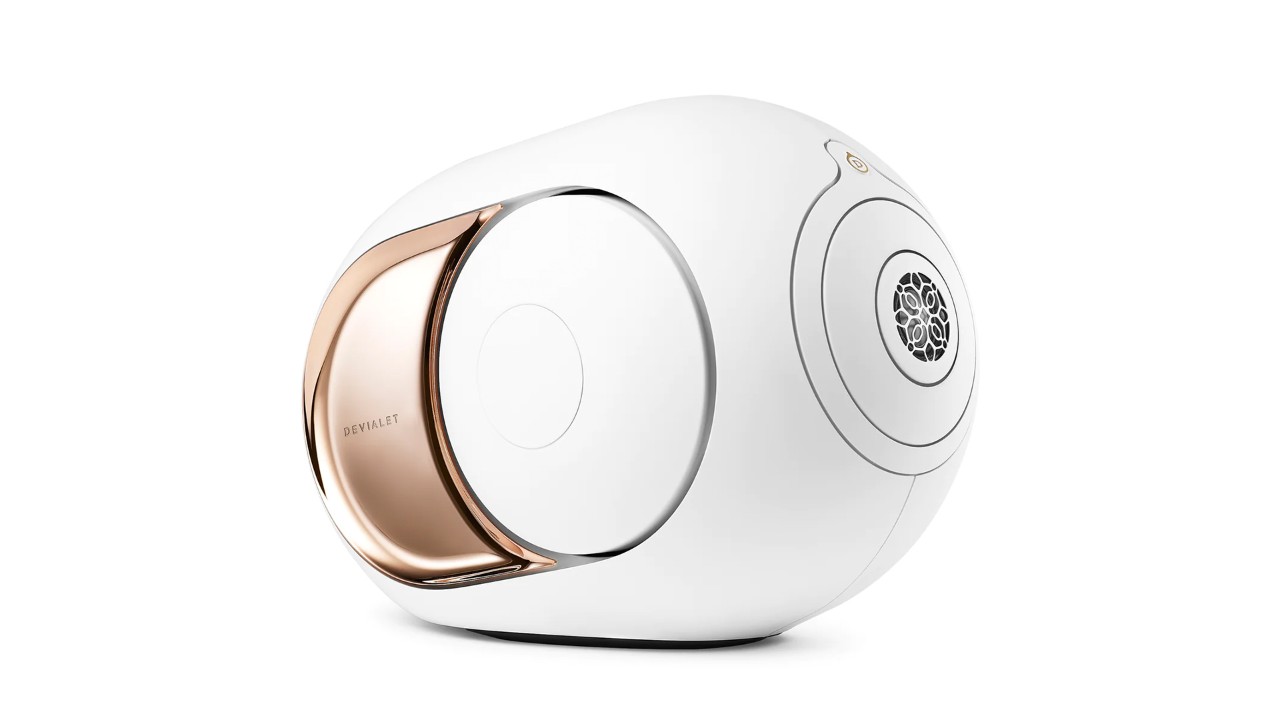 White and gold speaker, an ideal tech gift for women from Devialet