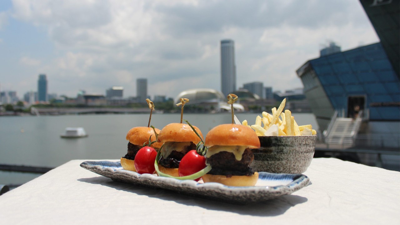 Beef and vegan sliders at the top burger place in Singapore, Le Noir
