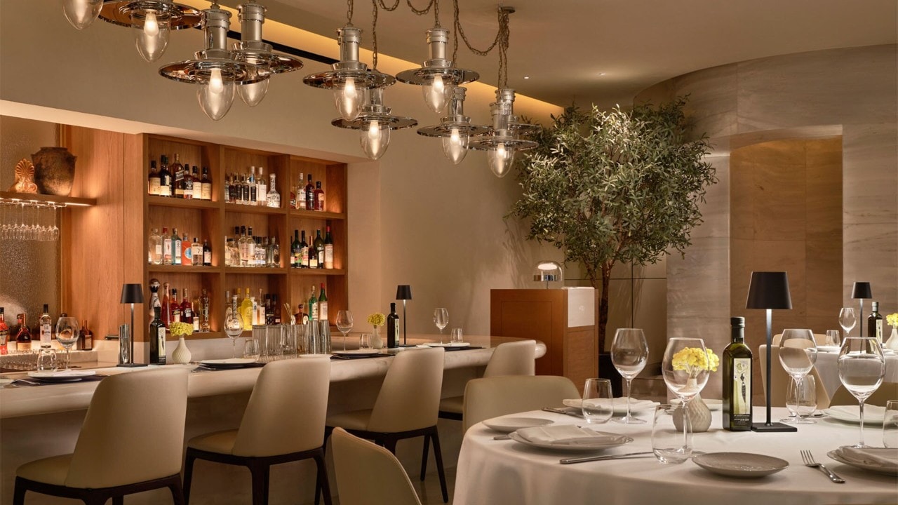 estiatorio Milos Interior