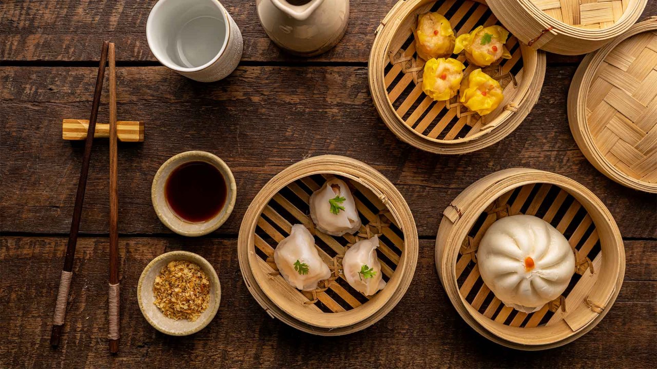 Dim sum and pau in bamboo steamers at the best dim sum restaurants in Singapore