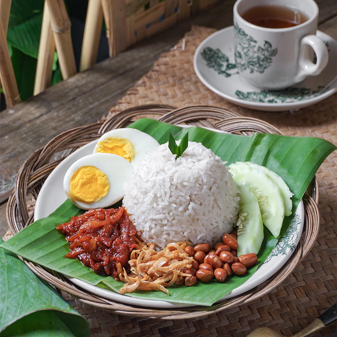 Nasi Lemak, one of the best food to eat in Singapore