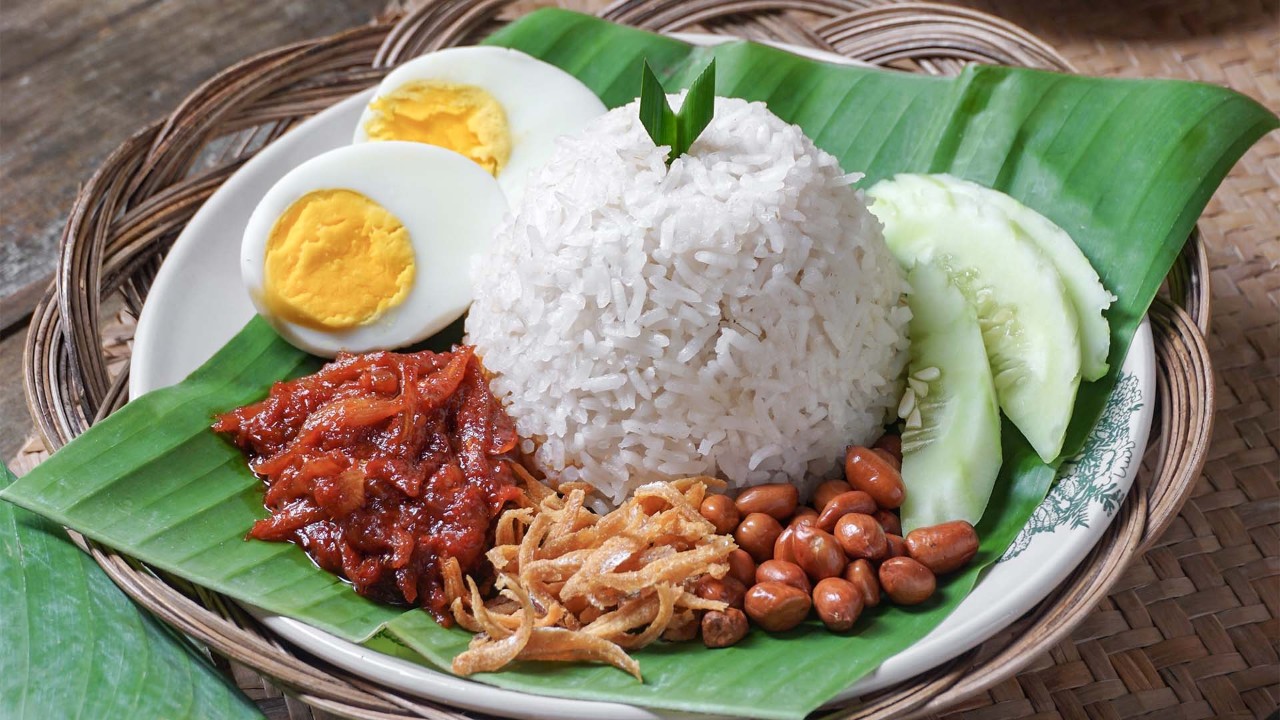 Nasi Lemak, one of the best local food to eat in Singapore