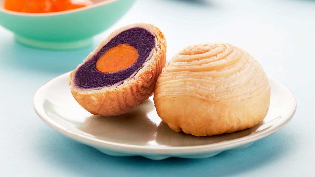Teochew style mooncake in Singapore with yolk and pastry crust at PUTIEN, Marina Bay Sands
