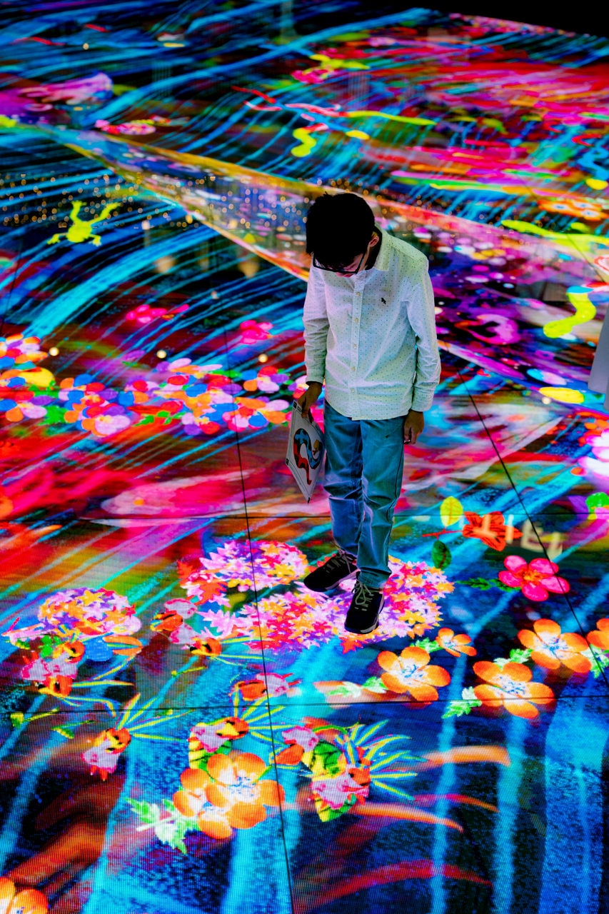Graffiti Nature-Red List, Digital Light Canvas_4 (credit to teamLab).jpg