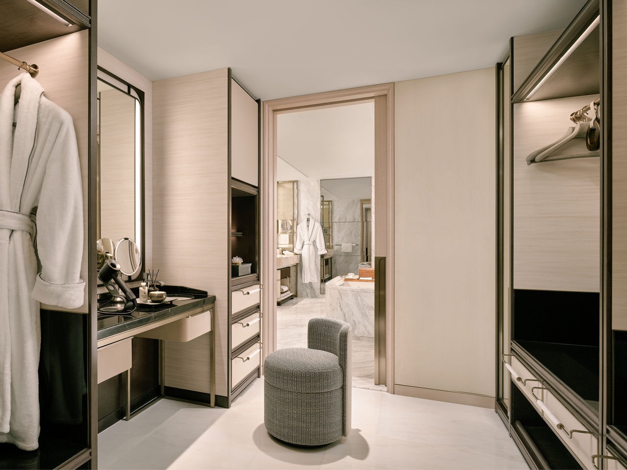 Paiza Premier Suite - Sea View-3.JPG