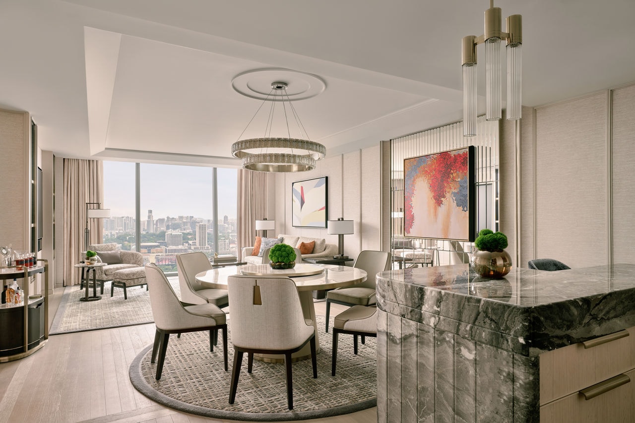 Paiza Premier Suite - City View-1.JPG