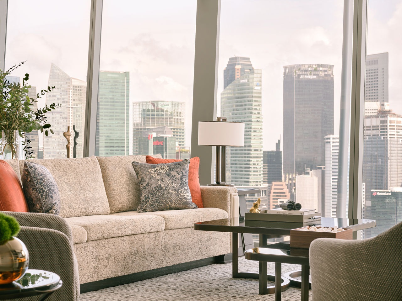 Paiza Signature Suite - City View-6.JPG