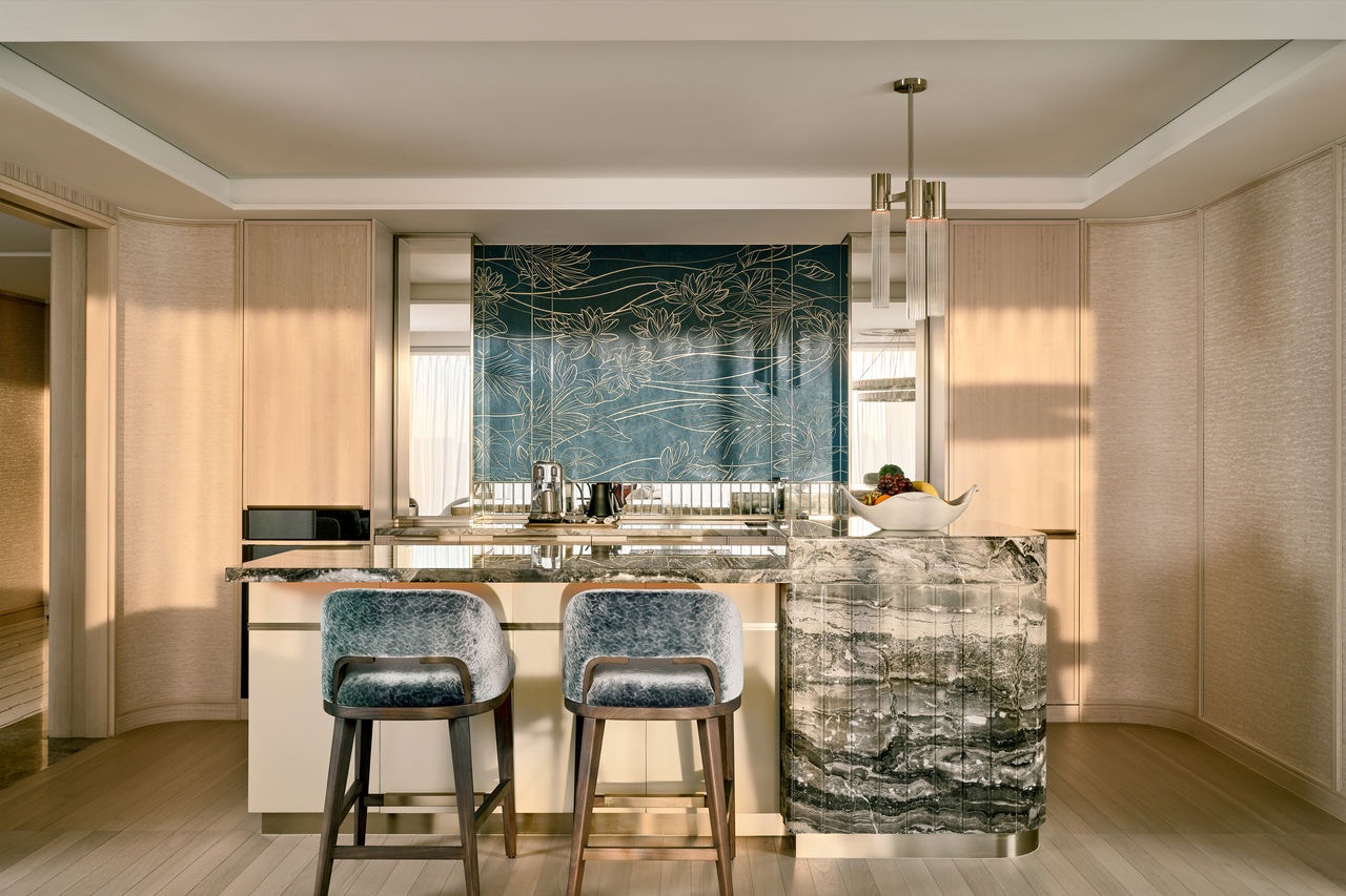 Paiza Signature Suite - City View-9.JPG