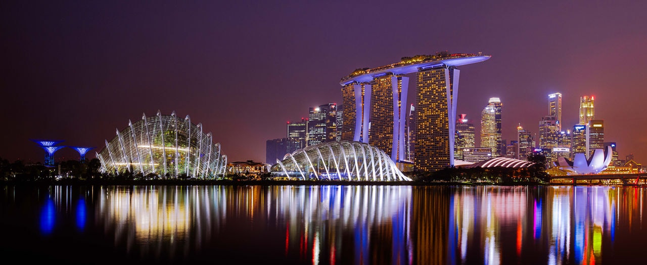Marina Bay Sands Facade  Night View.jpg