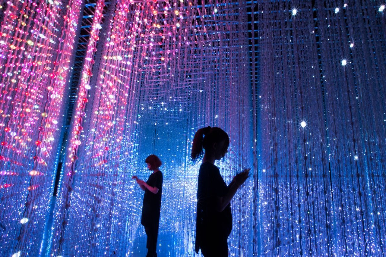 Crystal Universe -  Future World at ArtScience Museum (Credit to teamLab).jpg