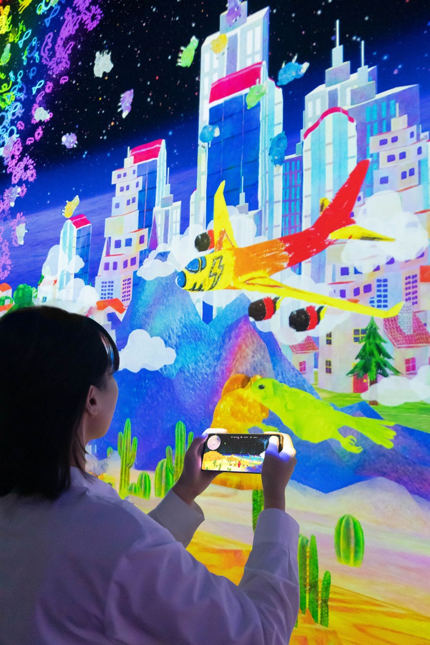 Sketch Flight_3 (credit to teamLab).jpg