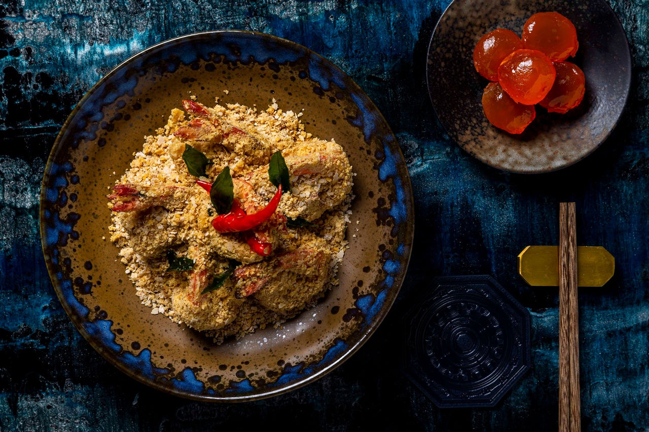 Mott32_Crispy Prawns with Salty Egg Yolk and Oatmeal.jpg