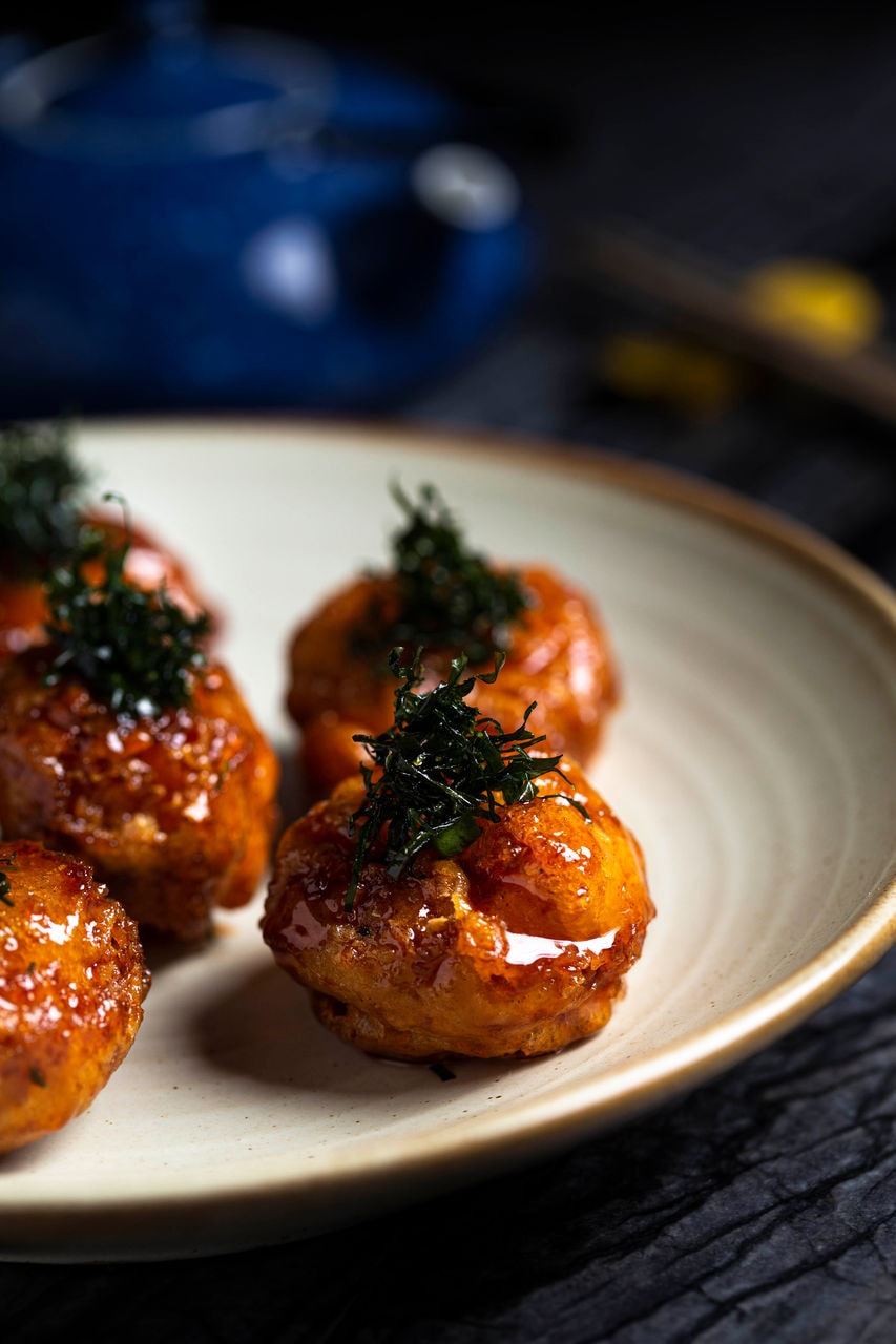Mott32_Crispy Prawns, Chinese Rice Wine, Vinegar, Chili.jpg